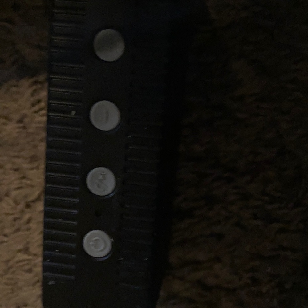 A speaker - Picture 2 of 2